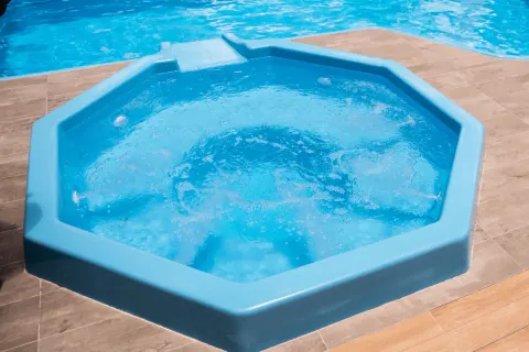 SPA Ilha Diamante com cascata 2,60 x 2,13 x 1,00 IDF260