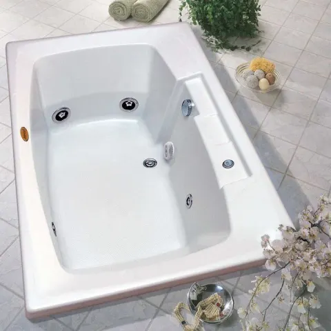 Banheira Carina 1,52 x 0,87 x 0,51 em acrílico marca Jacuzzi.
