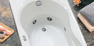 Banh. Espree marca Jacuzzi.