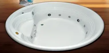 Banh. Cortina marca Jacuzzi.